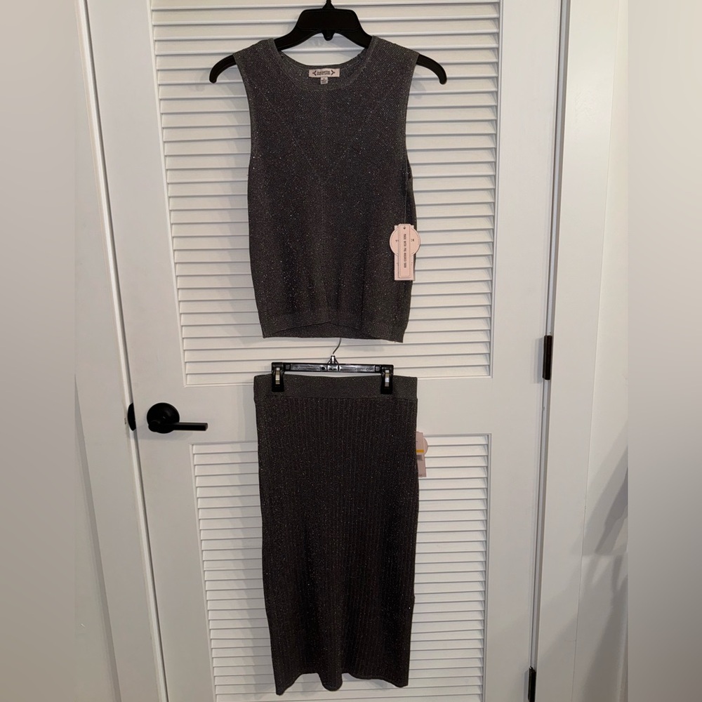 NANNETTE LEPORE | 2 piece top and skirt sparkly sweater knit